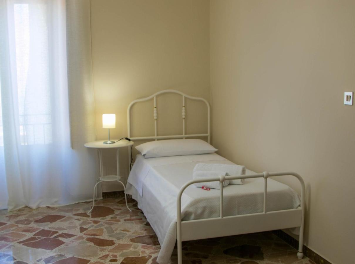 Villa La Casa Della Nonna à San Mauro Castelverde Extérieur photo